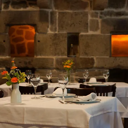 Hotel Rectoral De Castillon Pantón