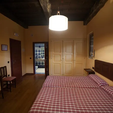 Rectoral De Castillon Hotel Pantón