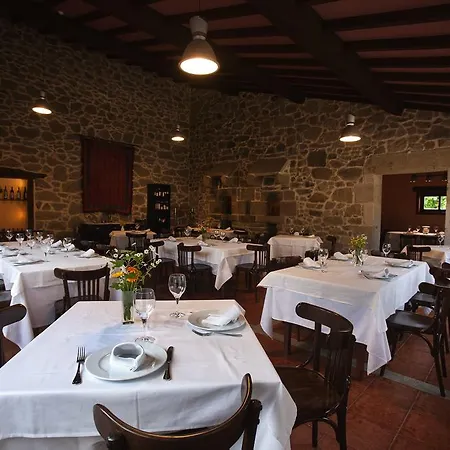 מלון Rectoral De Castillon 3*