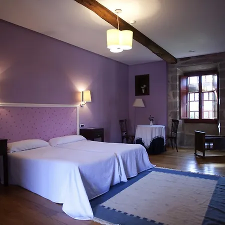 Rectoral De Castillon מלון 3*