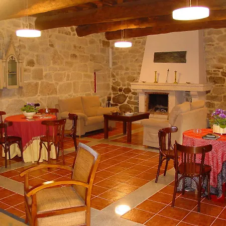 Rectoral De Castillon Hotel