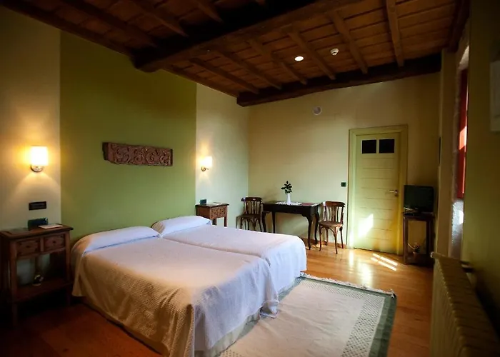 Rectoral De Castillon 3*