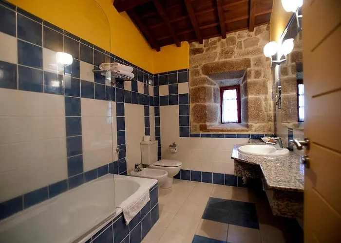 Rectoral De Castillon Otel Pantón