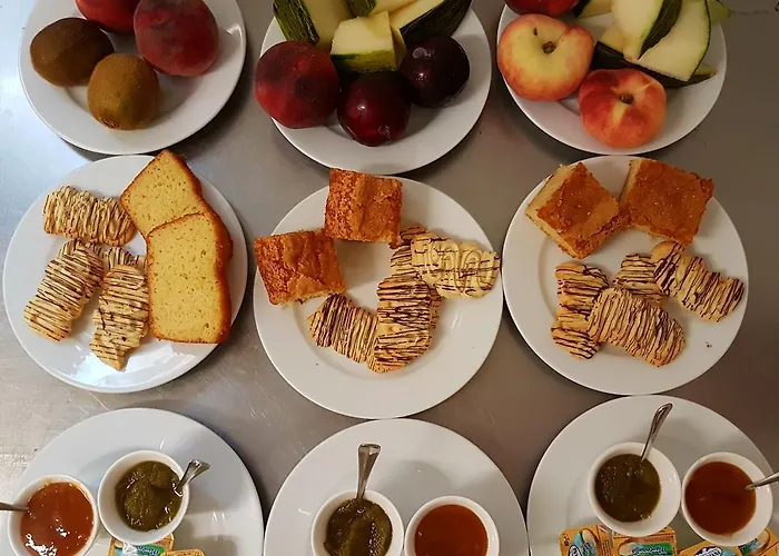 Rectoral De Castillon Otel